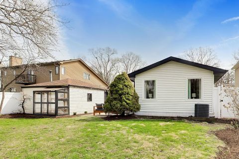 Tiny photo for 456 Lowell Avenue, Glen Ellyn, IL 60137 (MLS # 12622829)