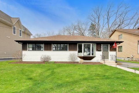 Photo of 456 Lowell Avenue, Glen Ellyn, IL 60137 (MLS # 12622829)