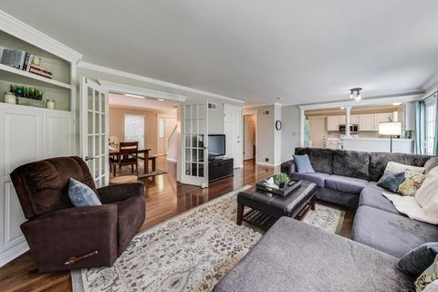 Tiny photo for 498 Calvin Court, Gurnee, IL 60031 (MLS # 12468697)