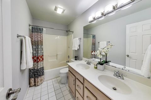 Tiny photo for 498 Calvin Court, Gurnee, IL 60031 (MLS # 12468697)