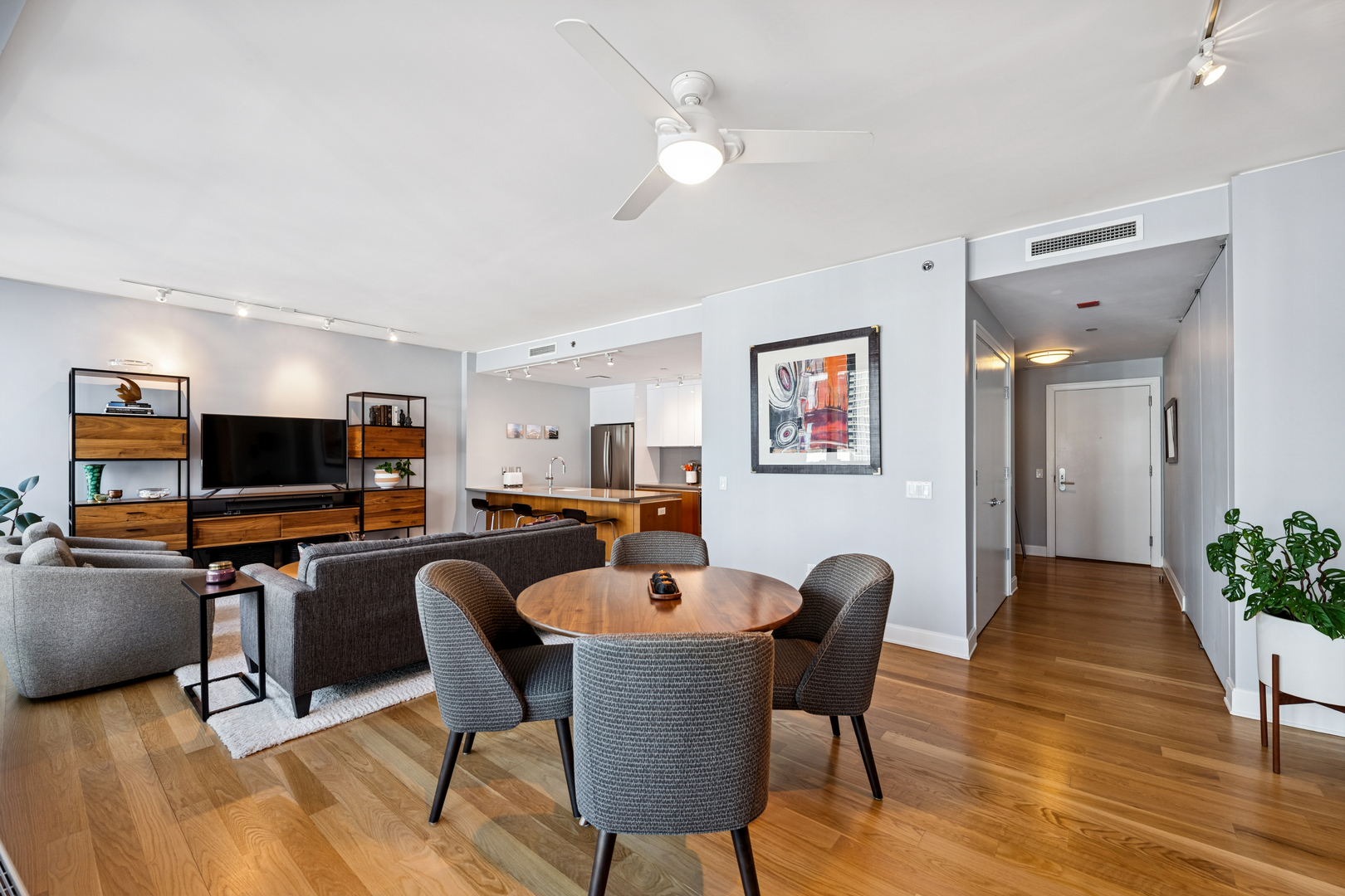 340 E Randolph Street 1102