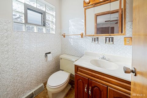 Tiny photo for 15056 Wabash Avenue, South Holland, IL 60473 (MLS # 12517884)