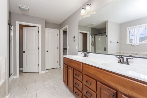 Tiny photo for 2501 Fieldstone Court, Normal, IL 61761 (MLS # 12570126)