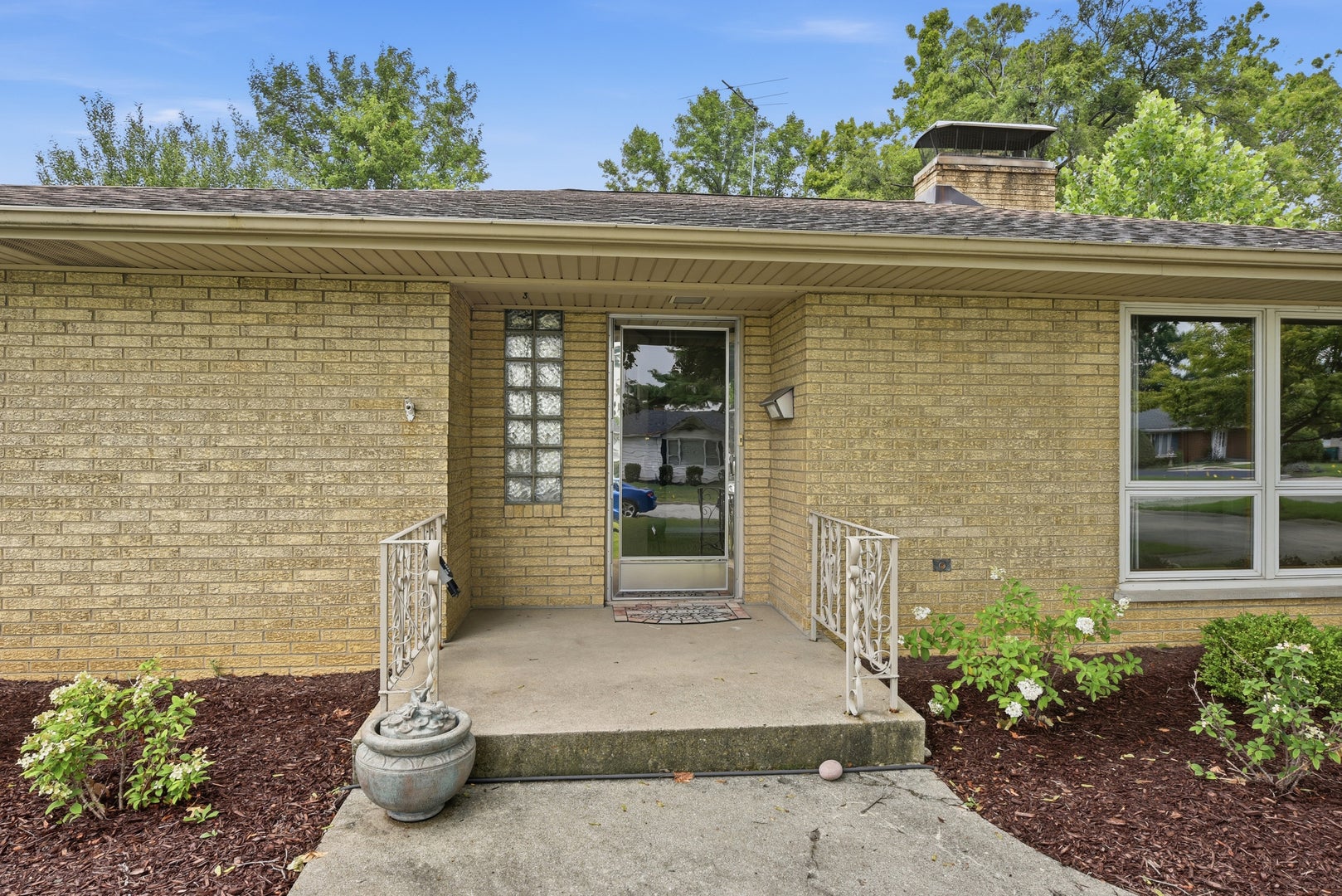 1813 West Acres Road