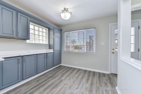 Tiny photo for 3834 WISCONSIN Avenue, Berwyn, IL 60402 (MLS # 12449951)