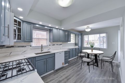 Tiny photo for 3834 WISCONSIN Avenue, Berwyn, IL 60402 (MLS # 12449951)