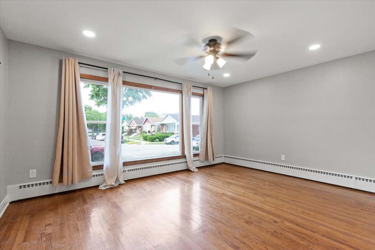 2131 W 53rd Place 1