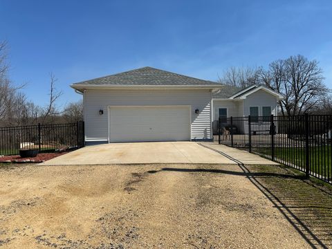 Tiny photo for 18760 Hillside Road, Morrison, IL 61270 (MLS # 12608129)