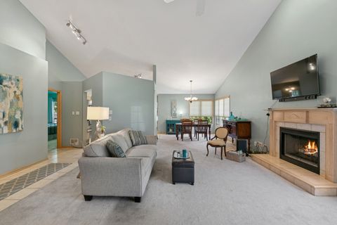 Tiny photo for 18330 Pond View Court, Tinley Park, IL 60477 (MLS # 12453682)