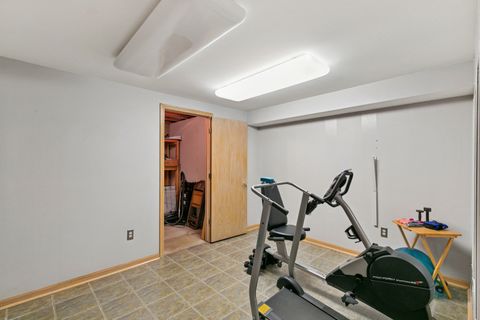 Tiny photo for 18330 Pond View Court, Tinley Park, IL 60477 (MLS # 12453682)