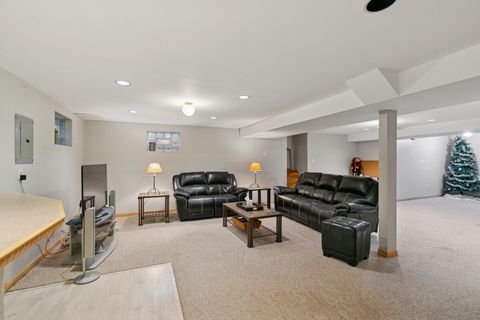 Tiny photo for 18330 Pond View Court, Tinley Park, IL 60477 (MLS # 12453682)