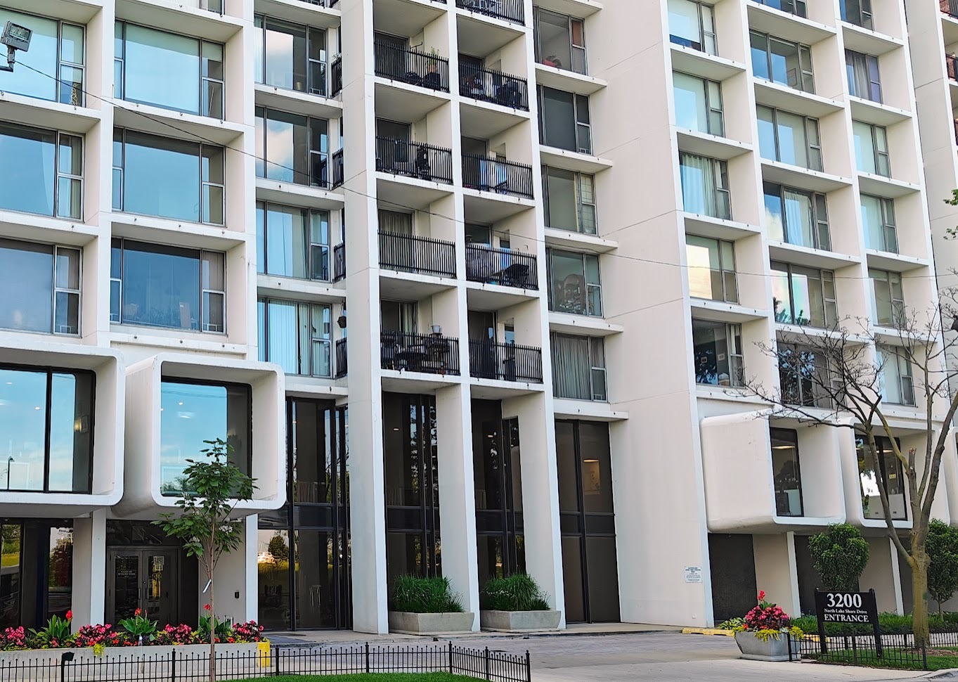3200 N Lake Shore Drive 502