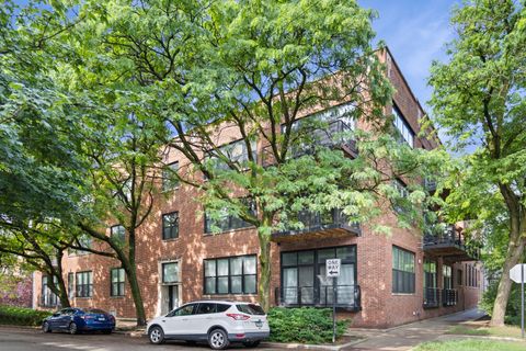 Photo of 1670 N Claremont Avenue #208, Chicago, IL 60647 (MLS # 12674121)
