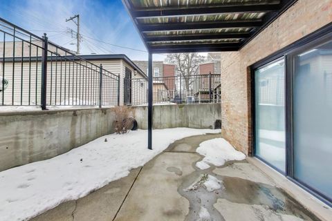 Tiny photo for 2615 S Lowe Avenue #1S, Chicago, IL 60616 (MLS # 12551746)