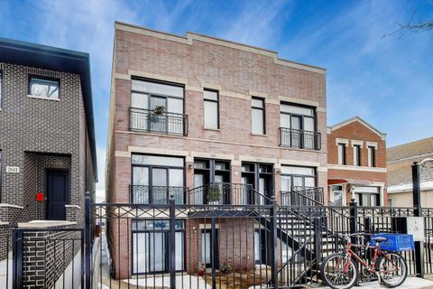 Tiny photo for 2615 S Lowe Avenue #1S, Chicago, IL 60616 (MLS # 12551746)