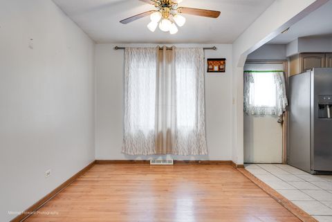 Tiny photo for 539 W Eggerding Drive, Addison, IL 60101 (MLS # 12574859)