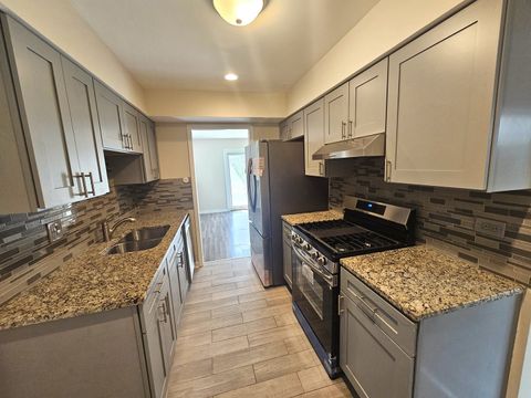 Tiny photo for 307 E Alpine Drive, Glendale Heights, IL 60139 (MLS # 12489413)