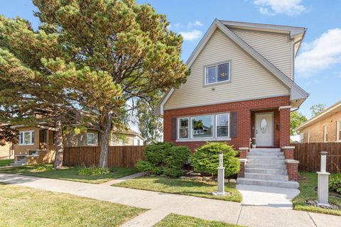 Tiny photo for 151 22nd Avenue, Bellwood, IL 60104 (MLS # 12499669)