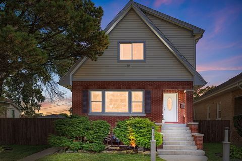 Tiny photo for 151 22nd Avenue, Bellwood, IL 60104 (MLS # 12499669)