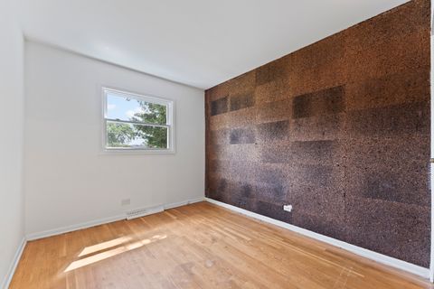 Tiny photo for 381 N 4th Avenue #B, Des Plaines, IL 60016 (MLS # 12559493)