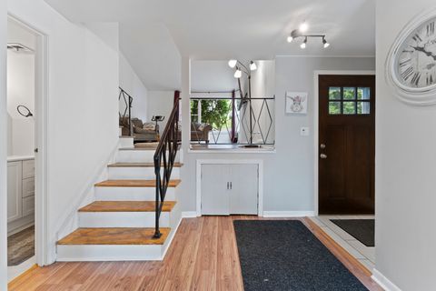 Tiny photo for 381 N 4th Avenue #B, Des Plaines, IL 60016 (MLS # 12559493)