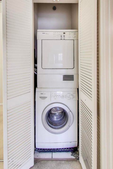 Tiny photo for 2410 N Kennicott Drive #2D, Arlington Heights, IL 60004 (MLS # 12477496)