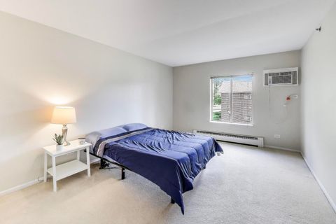 Tiny photo for 2410 N Kennicott Drive #2D, Arlington Heights, IL 60004 (MLS # 12477496)
