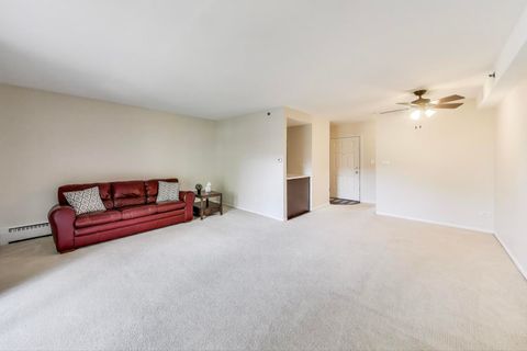 Tiny photo for 2410 N Kennicott Drive #2D, Arlington Heights, IL 60004 (MLS # 12477496)
