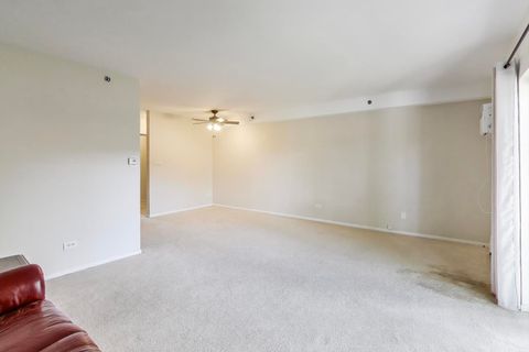 Tiny photo for 2410 N Kennicott Drive #2D, Arlington Heights, IL 60004 (MLS # 12477496)