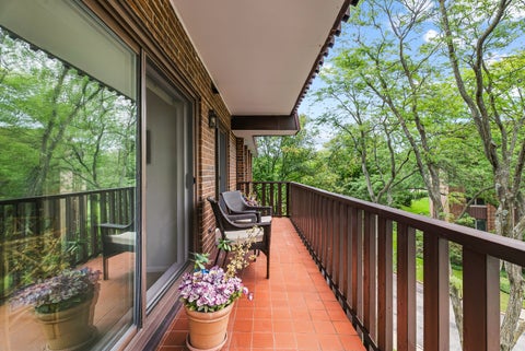 Tiny photo for 1175 Lake Cook Road #406, Northbrook, IL 60062 (MLS # 12765276)