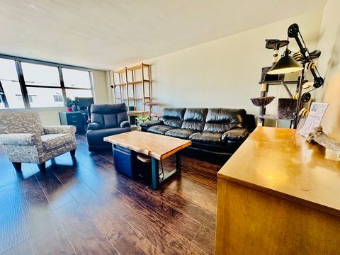 Tiny photo for 6301 N Sheridan Road #21E, Chicago, IL 60660 (MLS # 12537580)