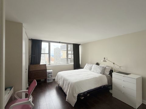 Tiny photo for 6301 N Sheridan Road #21E, Chicago, IL 60660 (MLS # 12537580)