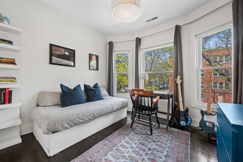 Tiny photo for 1463 W SUNNYSIDE Avenue, Chicago, IL 60640 (MLS # 12609597)