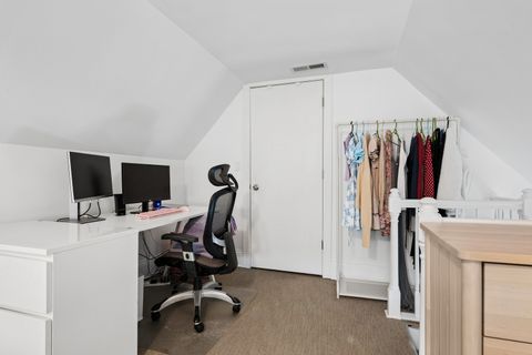 Tiny photo for 1463 W SUNNYSIDE Avenue, Chicago, IL 60640 (MLS # 12609597)