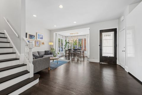 Tiny photo for 1463 W SUNNYSIDE Avenue, Chicago, IL 60640 (MLS # 12609597)