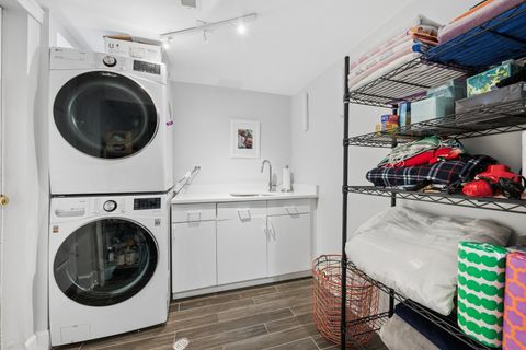 Tiny photo for 1463 W SUNNYSIDE Avenue, Chicago, IL 60640 (MLS # 12609597)