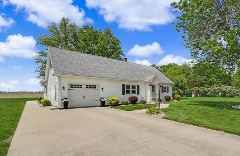 Tiny photo for 137 Chippewa Drive, Loda, IL 60948 (MLS # 12756120)