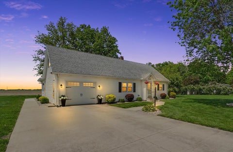 Photo of 137 Chippewa Drive, Loda, IL 60948 (MLS # 12756120)