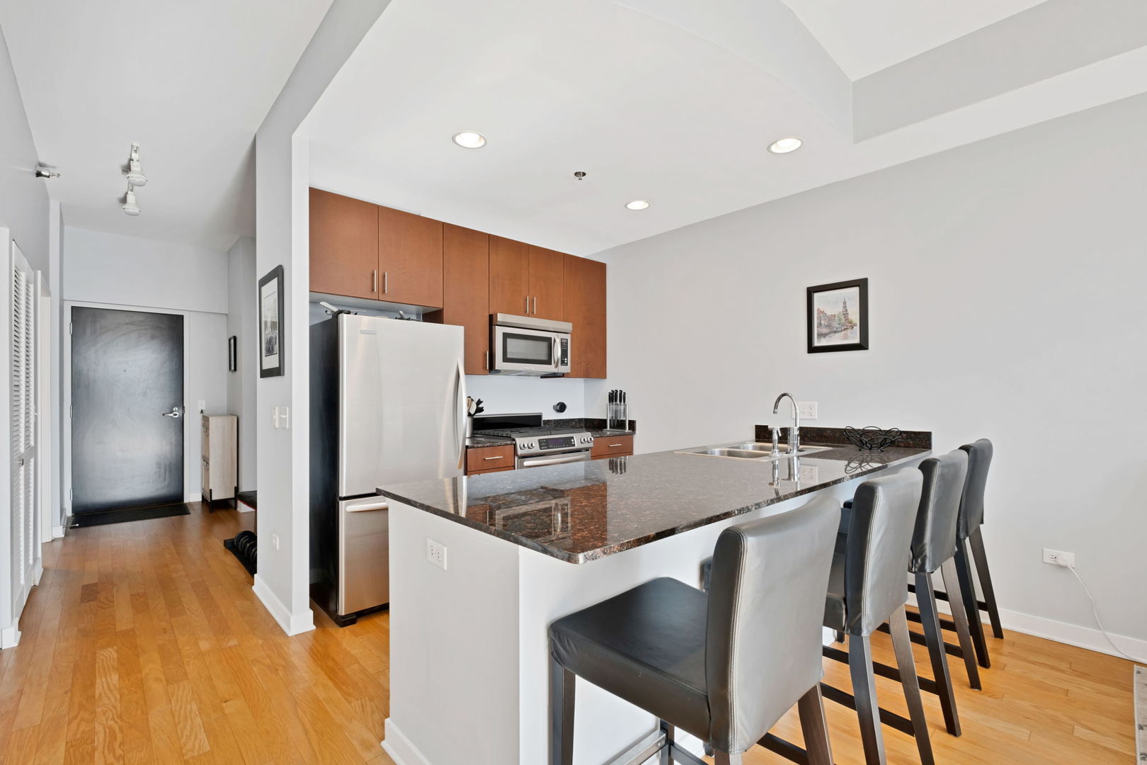 303 W OHIO Street 2105