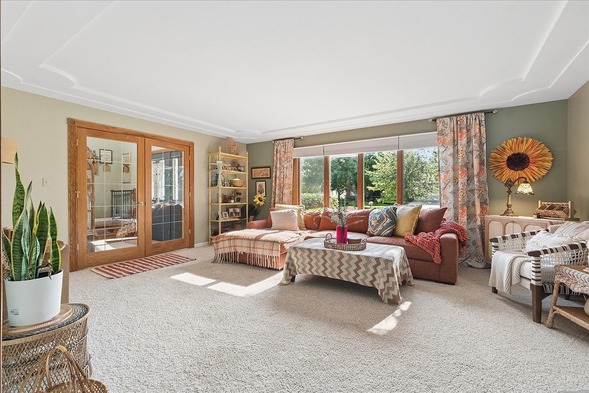 19444 Everett Lane