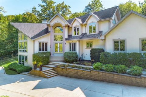 Tiny photo for 925 N River Road, Algonquin, IL 60102 (MLS # 12508275)