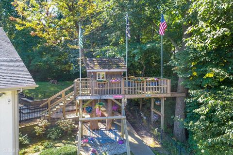 Tiny photo for 925 N River Road, Algonquin, IL 60102 (MLS # 12508275)