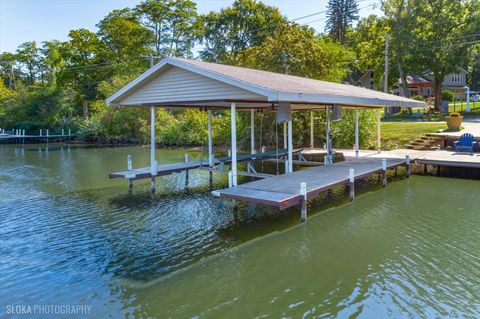 Tiny photo for 925 N River Road, Algonquin, IL 60102 (MLS # 12508275)