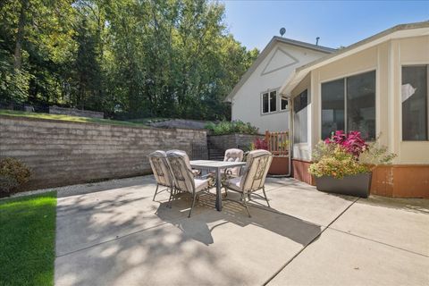 Tiny photo for 925 N River Road, Algonquin, IL 60102 (MLS # 12508275)
