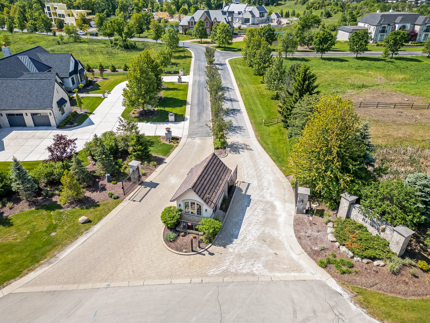 5 TEMPLETON Drive