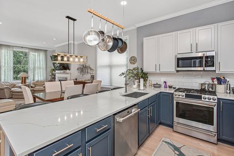 Tiny photo for 4012 N Clark Street, Chicago, IL 60613 (MLS # 12628091)