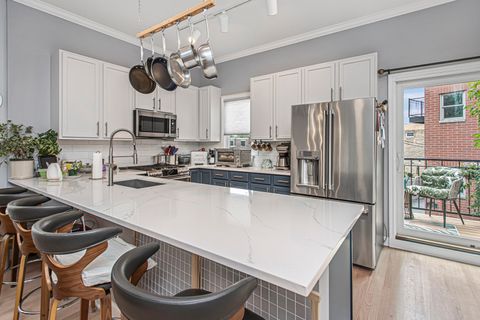 Tiny photo for 4012 N Clark Street, Chicago, IL 60613 (MLS # 12628091)