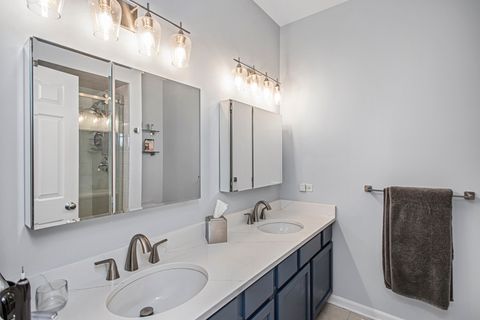 Tiny photo for 4012 N Clark Street, Chicago, IL 60613 (MLS # 12628091)