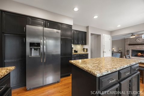 Tiny photo for 2875 Carriage Way, Aurora, IL 60504 (MLS # 12600399)