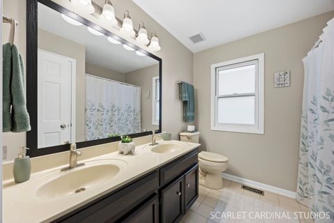 Tiny photo for 2875 Carriage Way, Aurora, IL 60504 (MLS # 12600399)